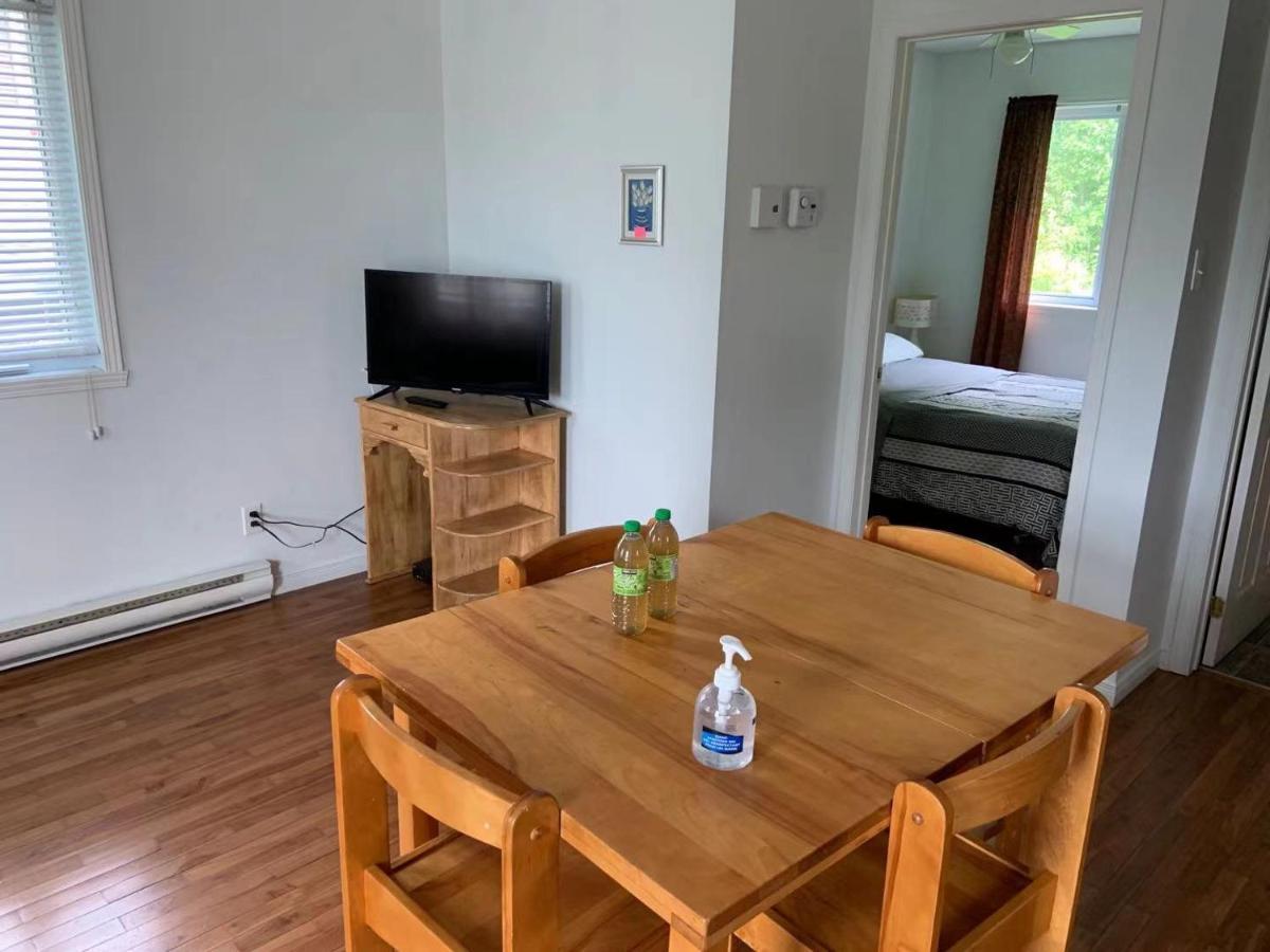 Motel & Chalets --Shefford-Waterloo- Habitation Forest Buitenkant foto