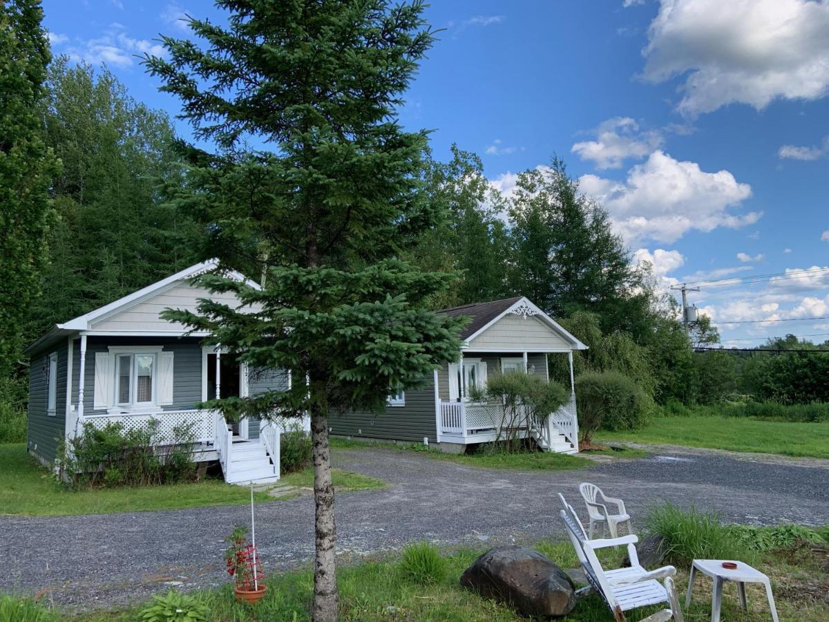 Motel & Chalets --Shefford-Waterloo- Habitation Forest Buitenkant foto