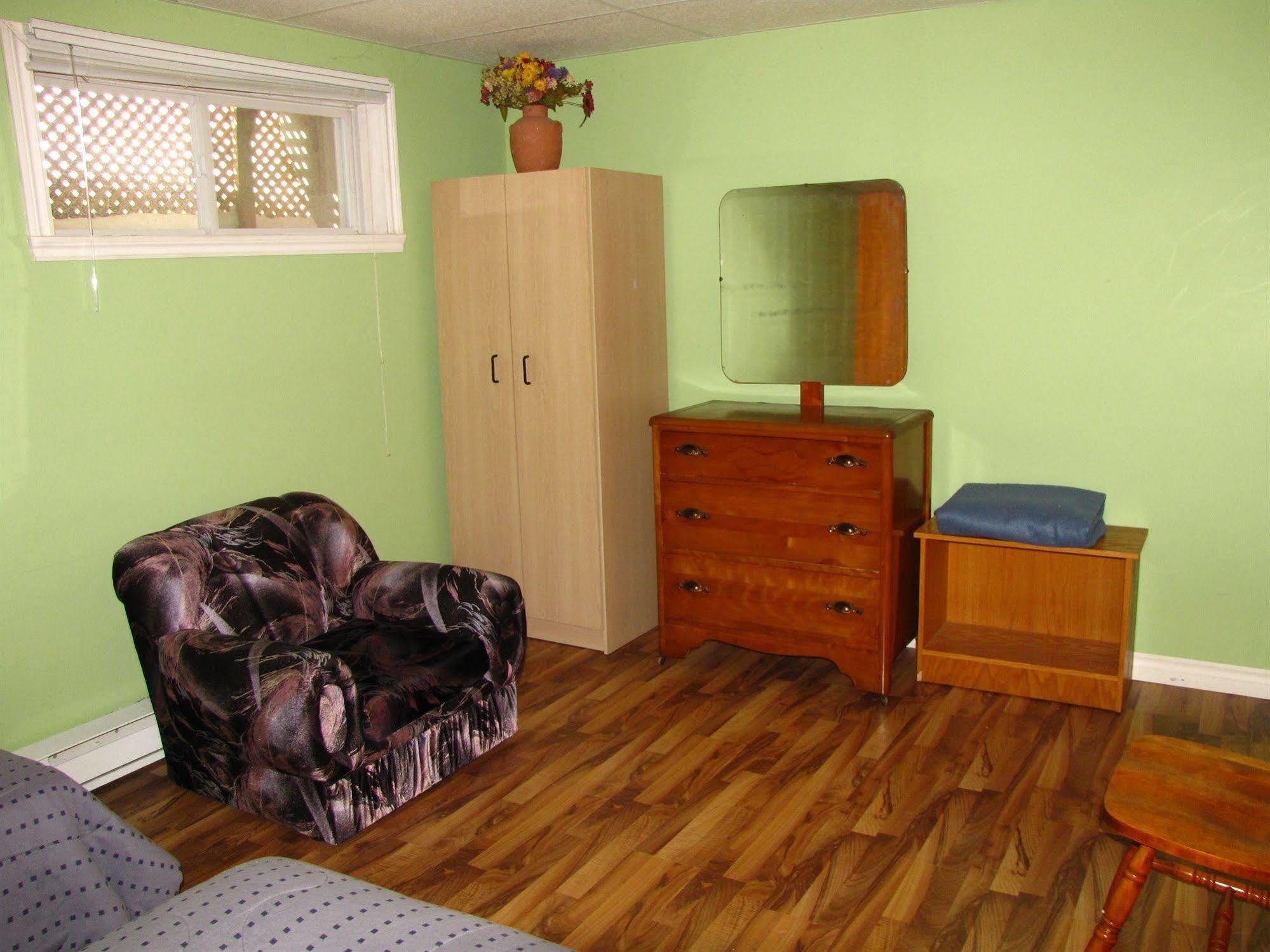 Motel & Chalets --Shefford-Waterloo- Habitation Forest Buitenkant foto